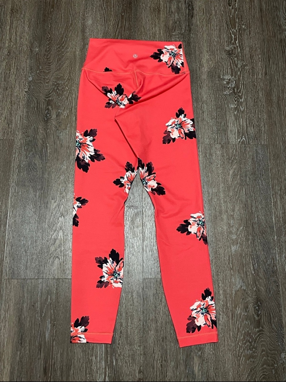 EUC  Lululemon Matching Bundle. Size Tops 6/Bottom 4 - Picture 5 of 11